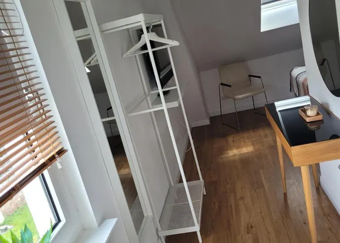 Mercedes 4 Personen Parkplatz Zentrum * Бад-Пирмонт