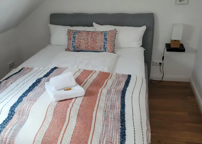 Mercedes 4 Personen Parkplatz Zentrum Διαμέρισμα *